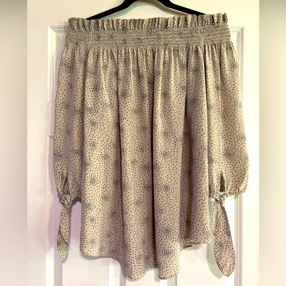 Acrobat Silk Cream Dot Blouse, size M
